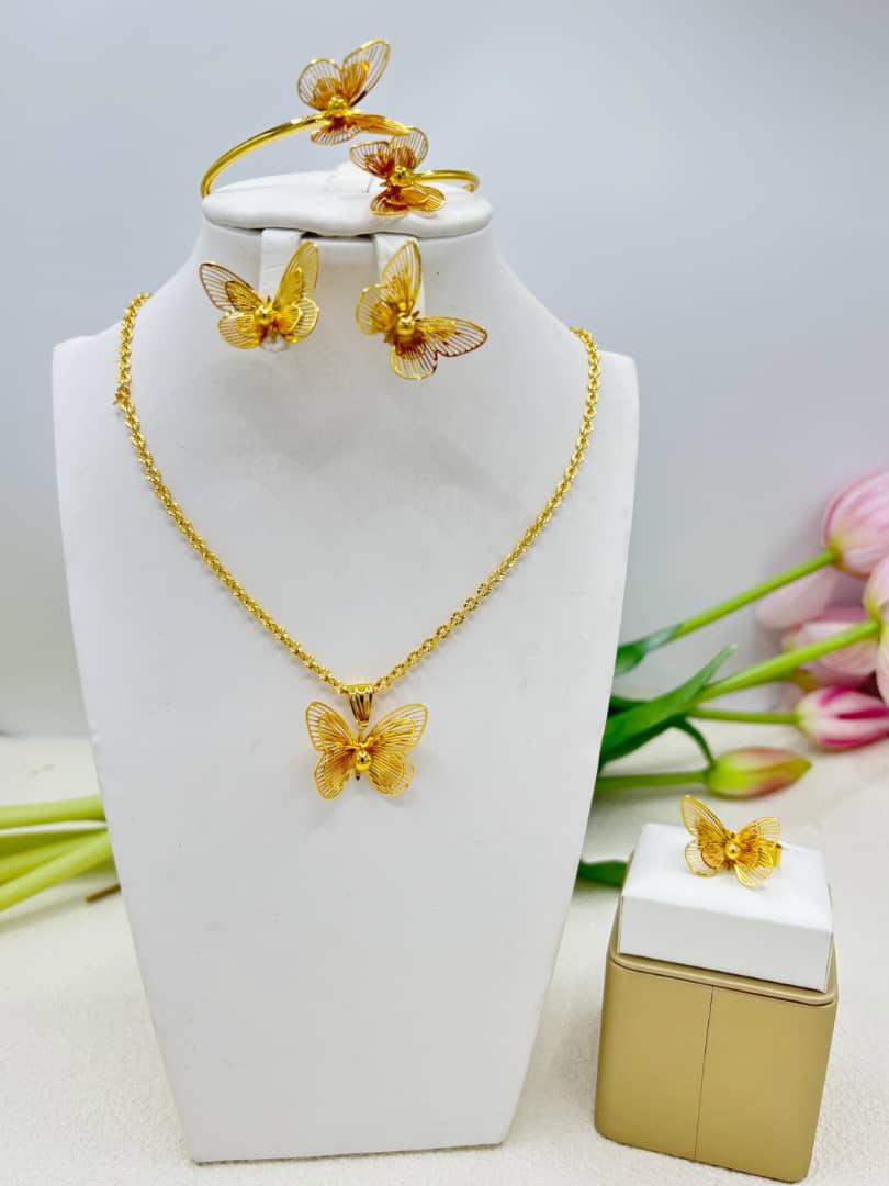 Complete Set Gold Replica